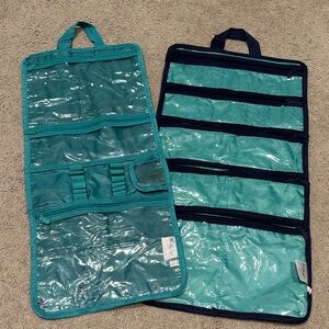 Hanging Travel Organizer